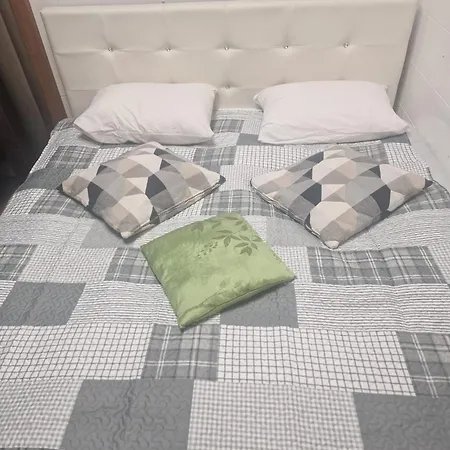 Comfy 1-room Near Bus Station 아파트 *